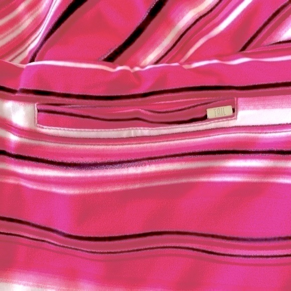 Tail Isla Wave Ruffle Hem Skort - Picture 10 of 14